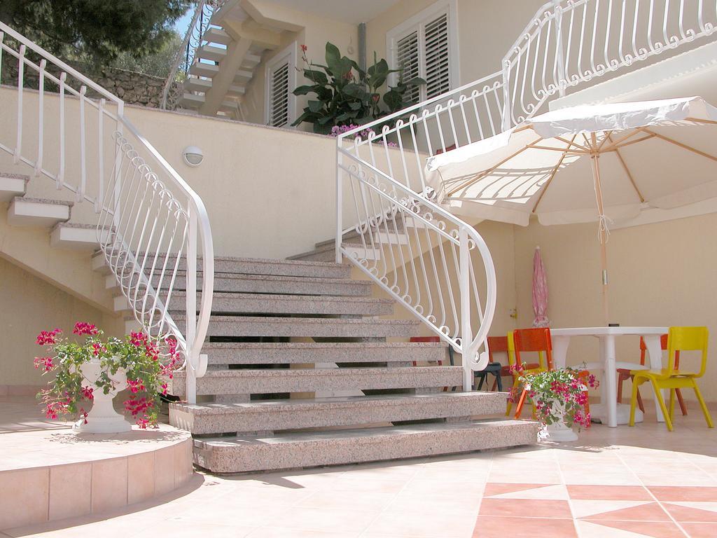 Antonio Apartments Trogir Exterior photo